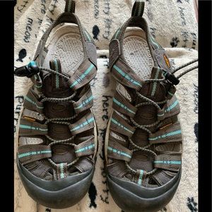 Keen woman’s waterproof sandals size 9.5